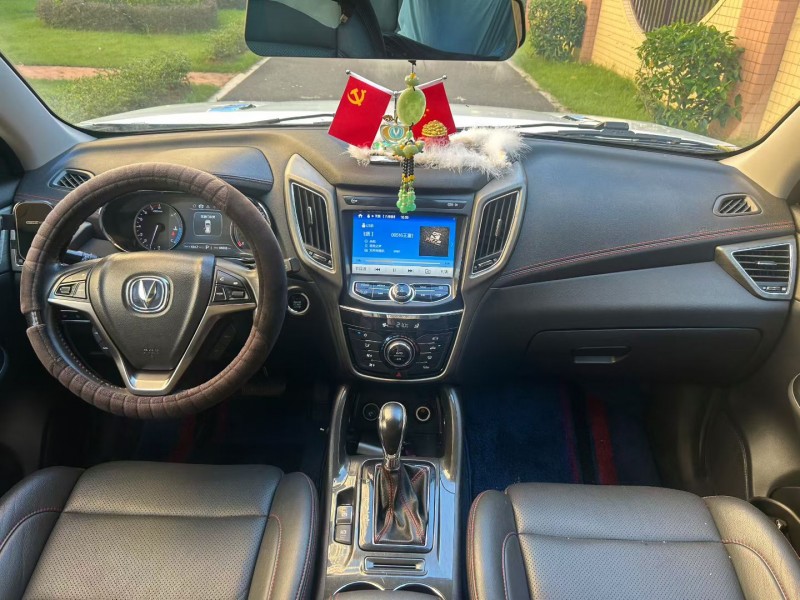 东莞19年长安汽车CS754