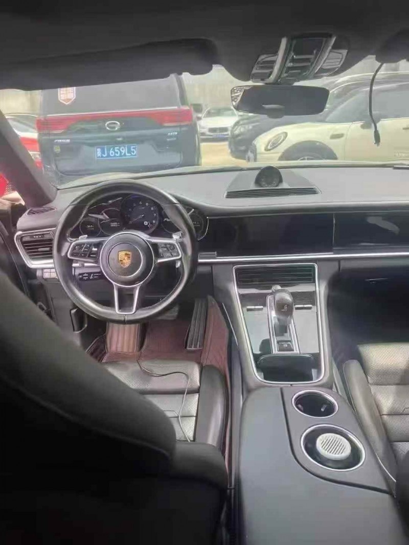 岳阳17年保时捷帕拉梅拉5