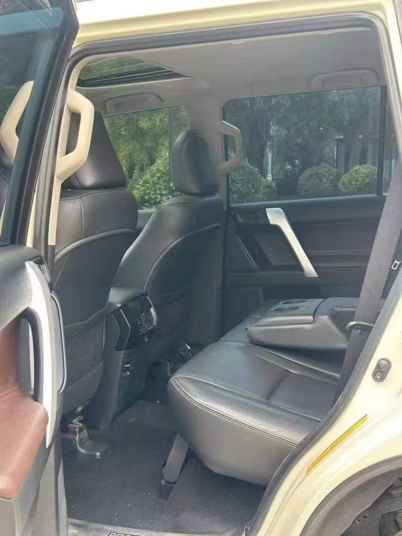 忻州17年丰田普拉多4