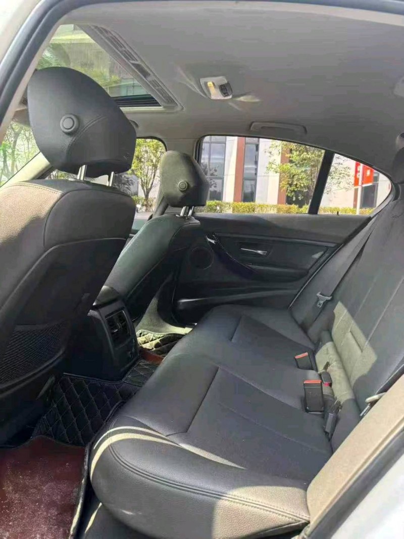 广州17年宝马3系8