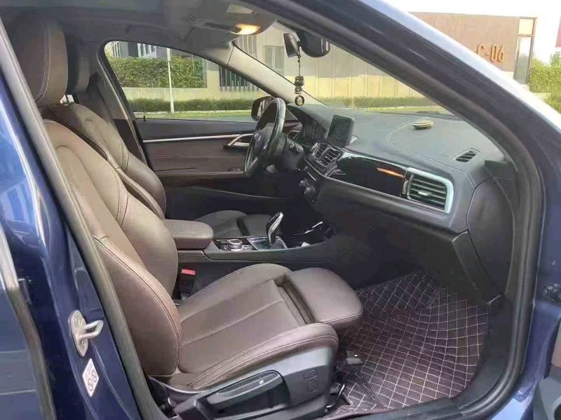 广州20年宝马1系6