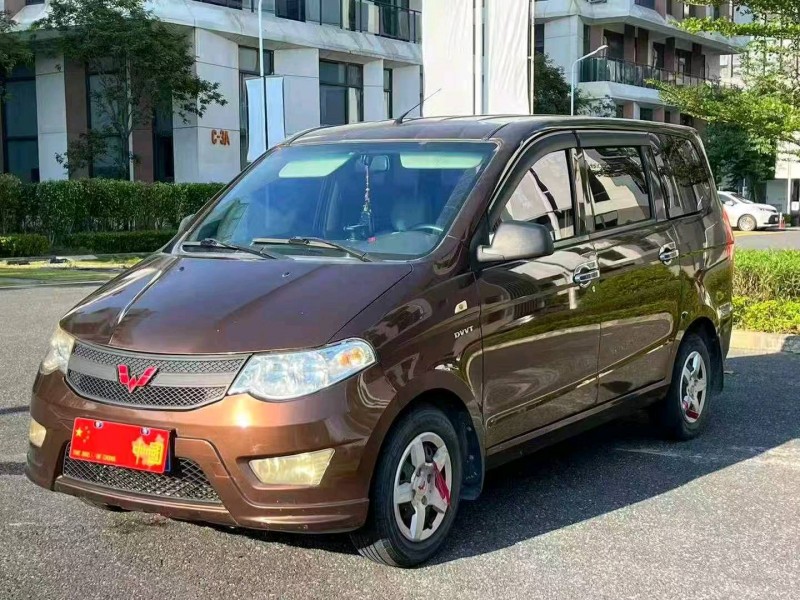 广州17年五菱汽车宏光2