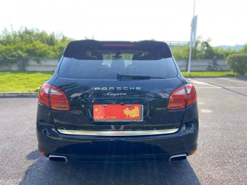 广州12年保时捷卡宴5