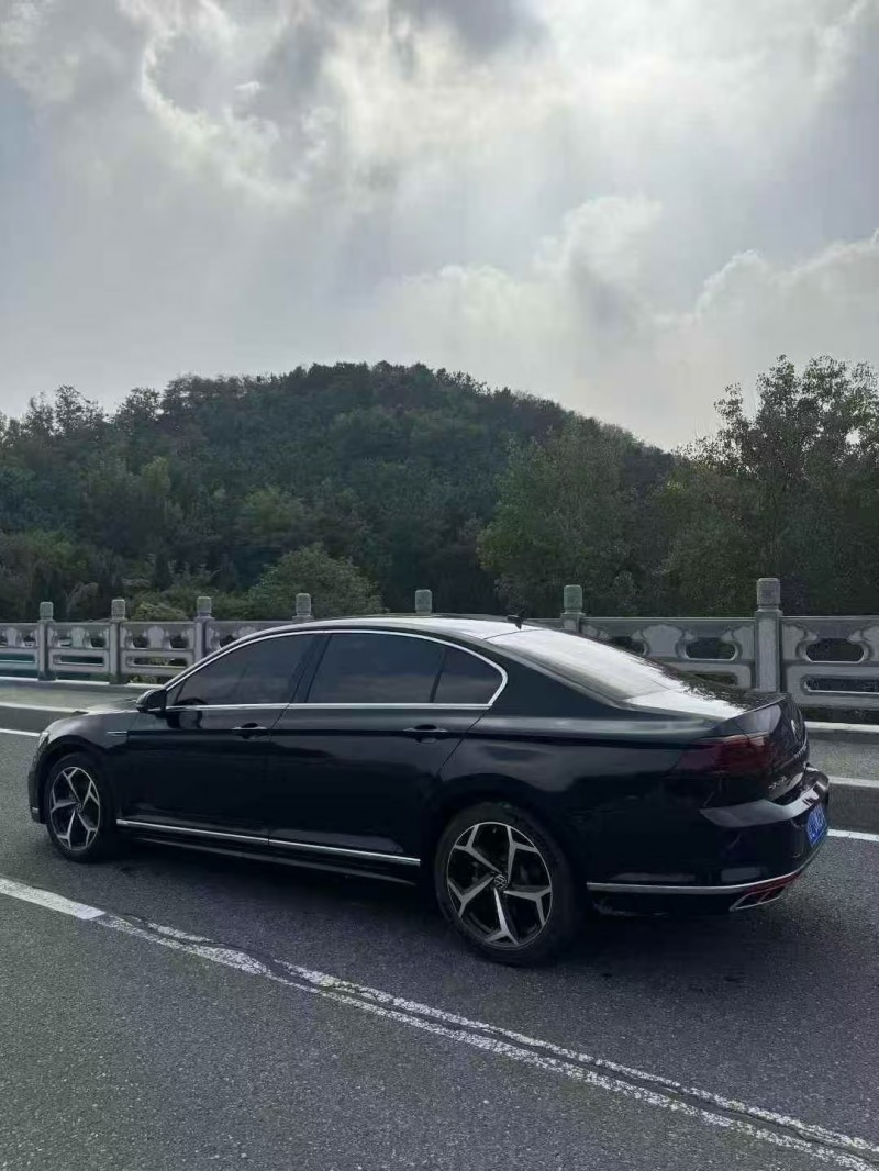 青岛23年大众迈腾8