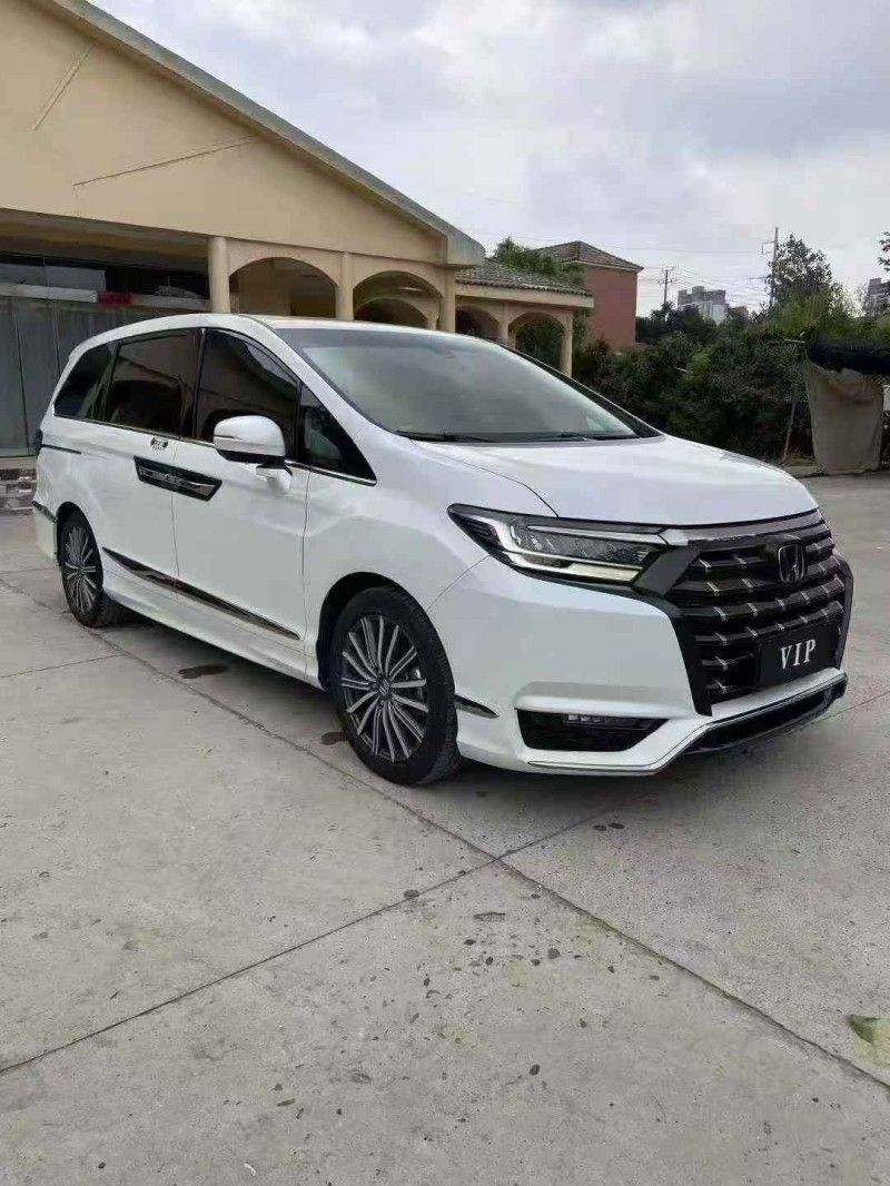 襄阳22年本田艾力绅2