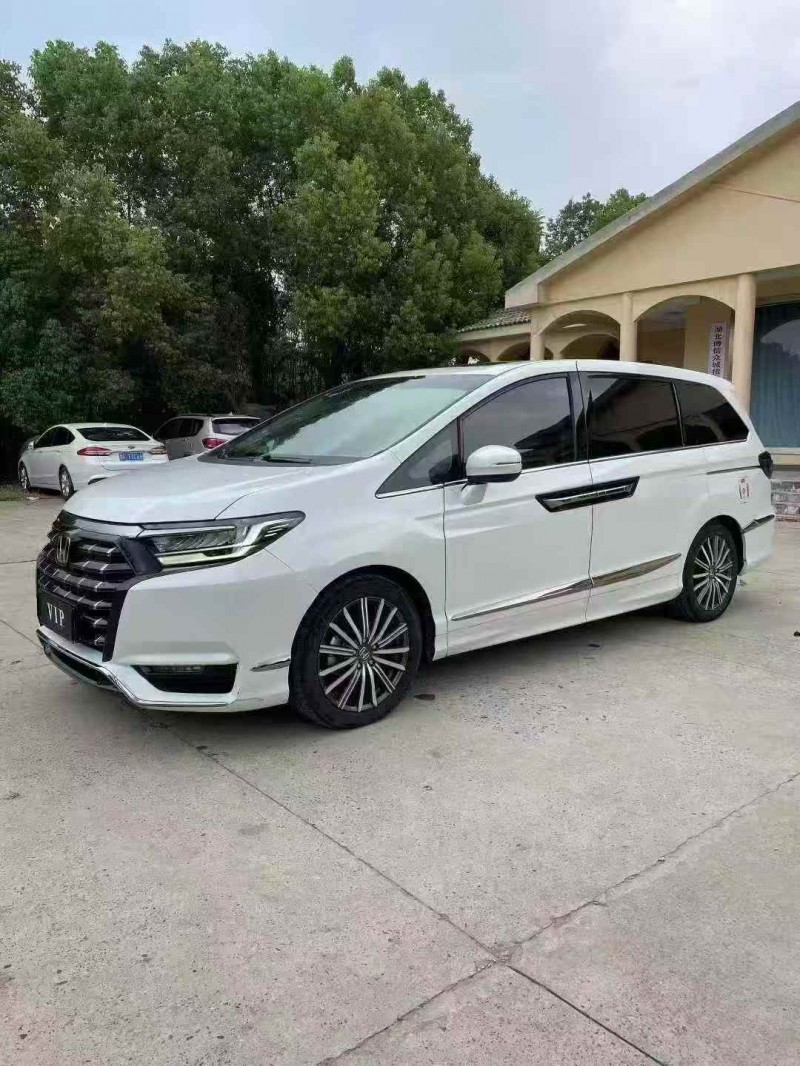 襄阳22年本田艾力绅3