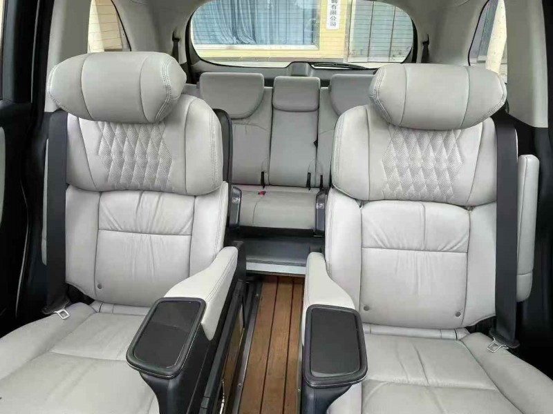 襄阳22年本田艾力绅7