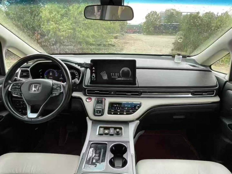 襄阳22年本田艾力绅8