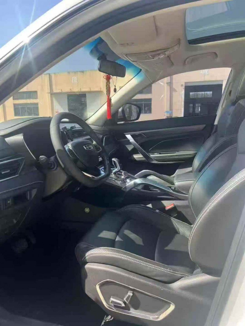 襄阳21年吉利博越5