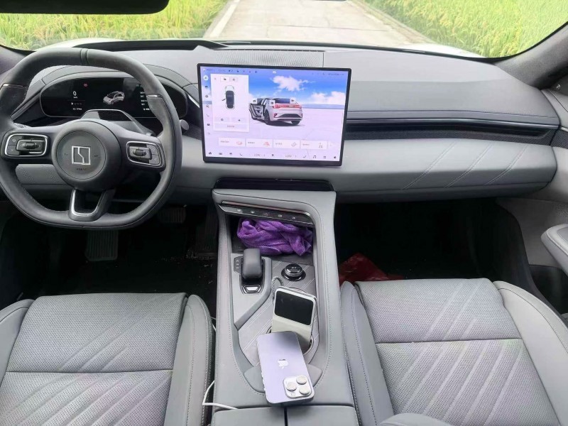 嘉兴25年极氪汽车0016