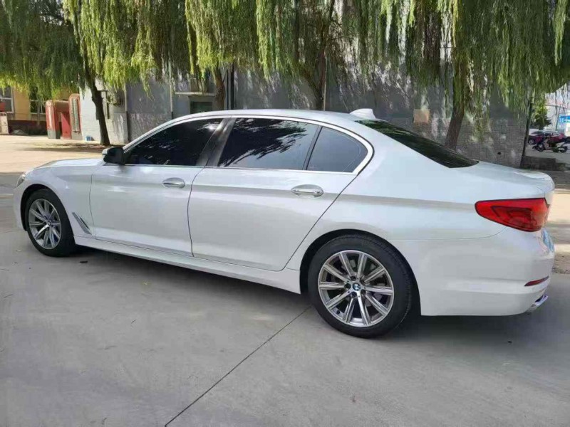 保定18年宝马5系8