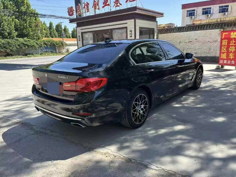 保定18年宝马5系8