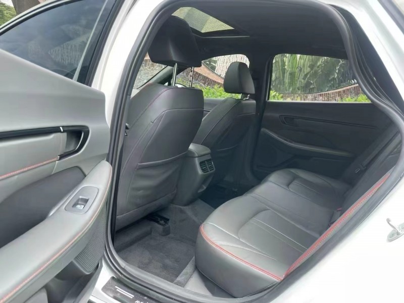 深圳23年现代索纳塔5