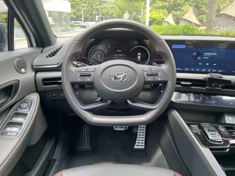 深圳23年现代索纳塔7