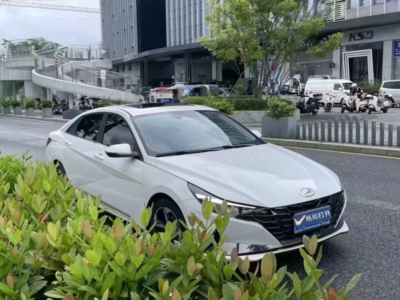 深圳22年现代伊兰特2