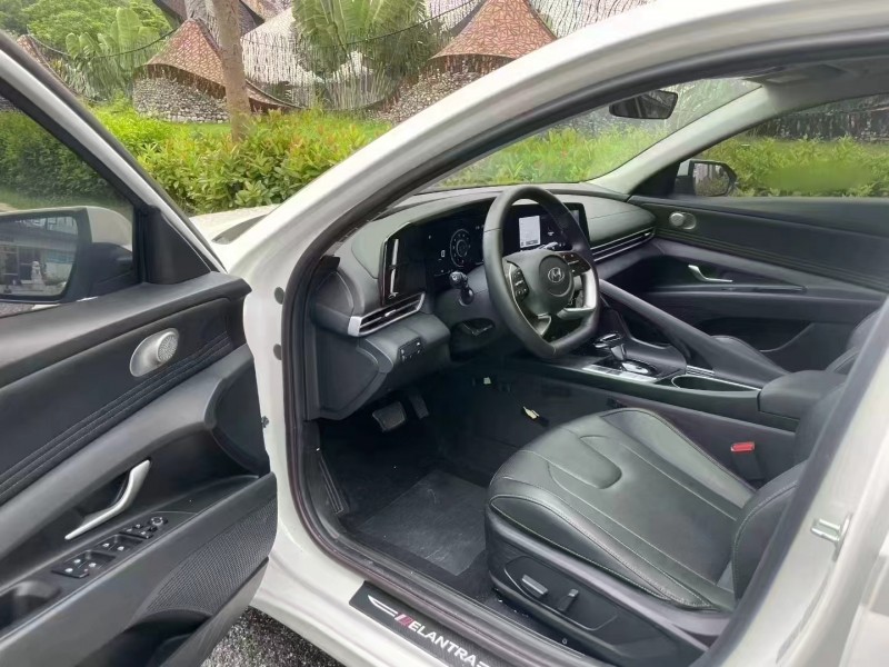 深圳22年现代伊兰特6