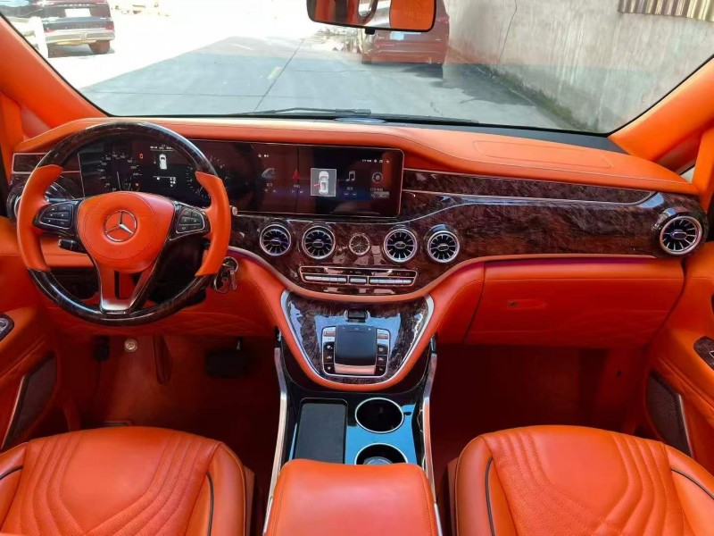 珠海22年奔驰威霆4