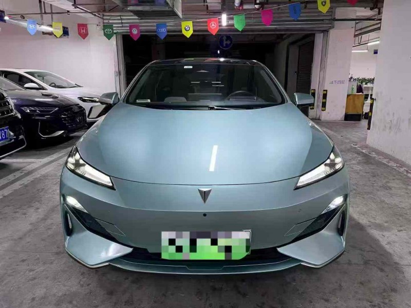 成都24年长安汽车深蓝1