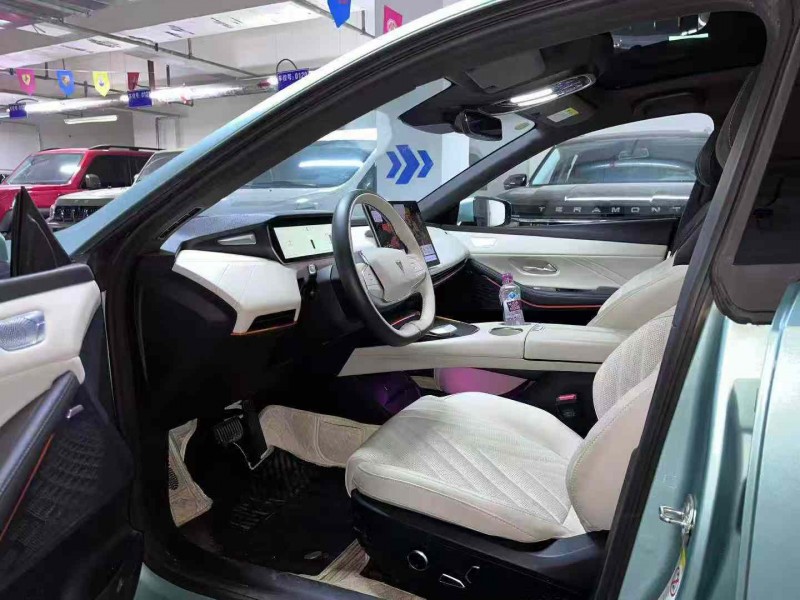 成都24年长安汽车深蓝4