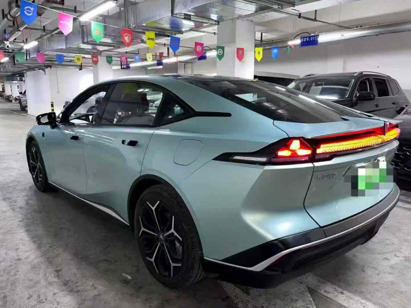 成都24年长安汽车深蓝7