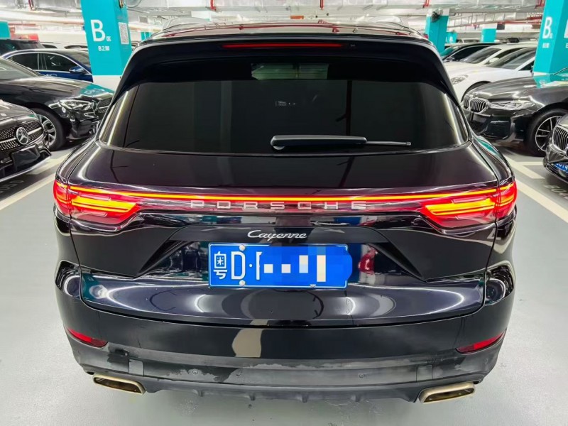 深圳20年保时捷卡宴9