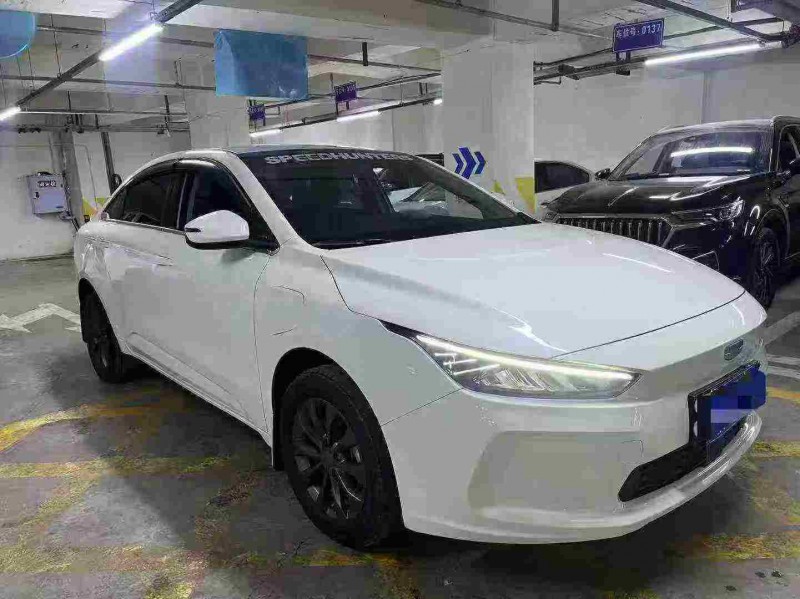 成都23年吉利几何2