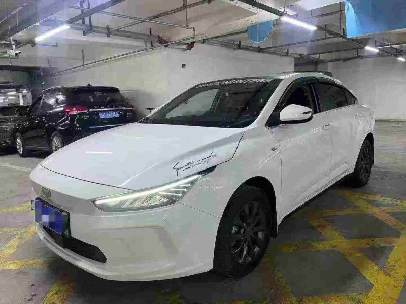 成都23年吉利几何3