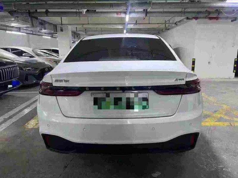 成都23年吉利几何9