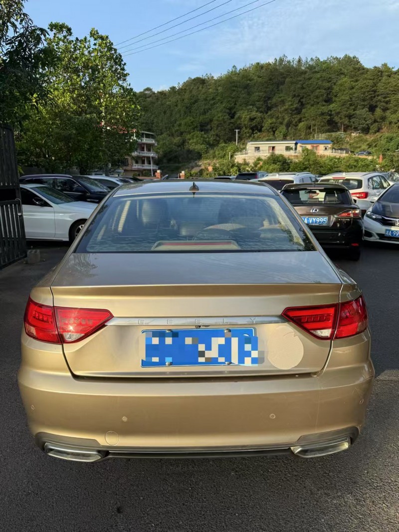 防城港19年吉利帝豪3