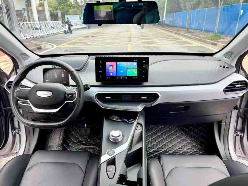 南宁24年吉利几何5