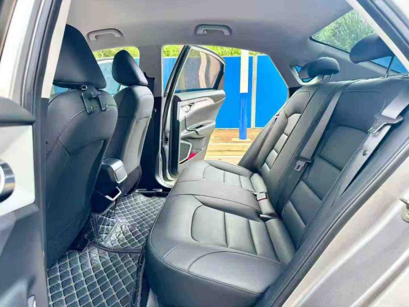 南宁24年吉利几何6