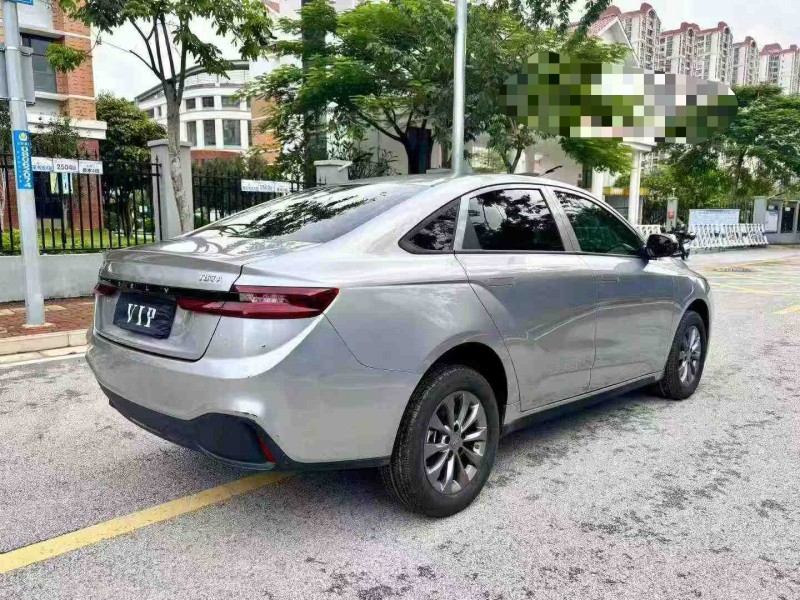 南宁24年吉利几何8