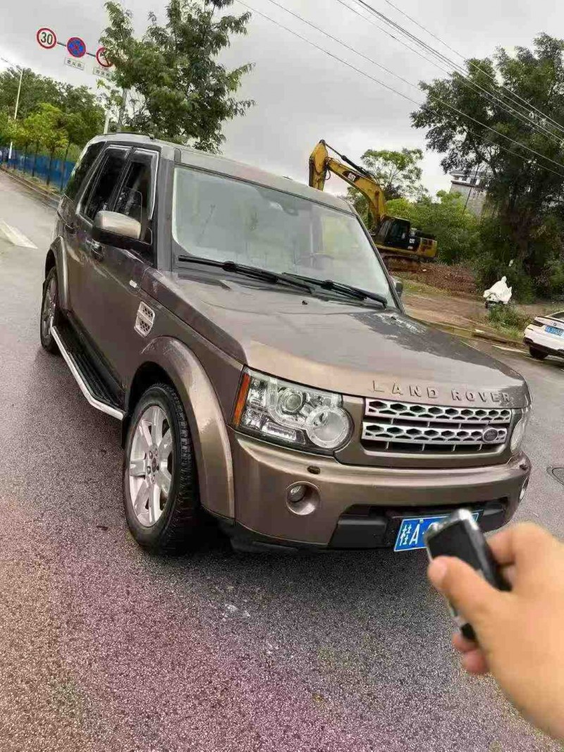 南宁11年路虎发现1