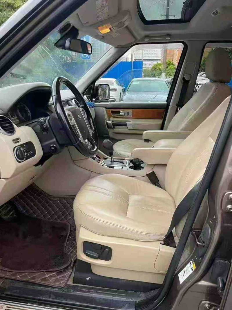 南宁11年路虎发现4