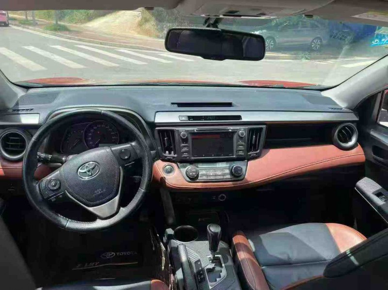南宁14年丰田RAV4荣放4