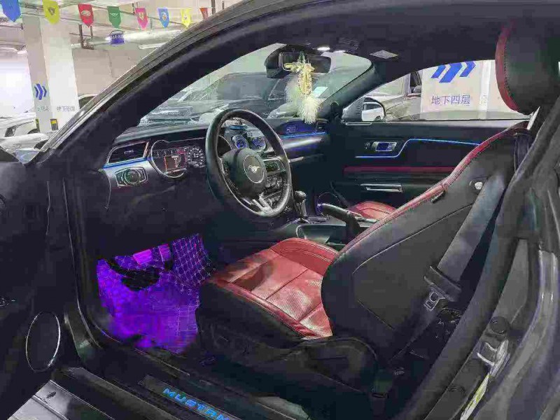 成都21年福特野马4