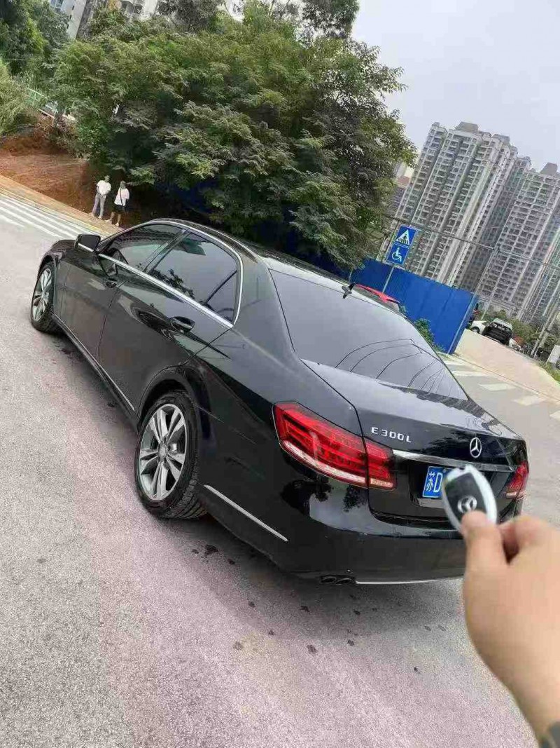 南宁13年奔驰E9