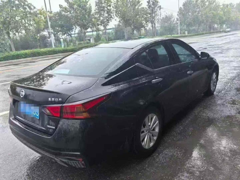 枣庄21年日产天籁8