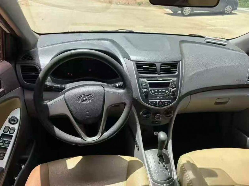 梧州18年现代瑞纳5