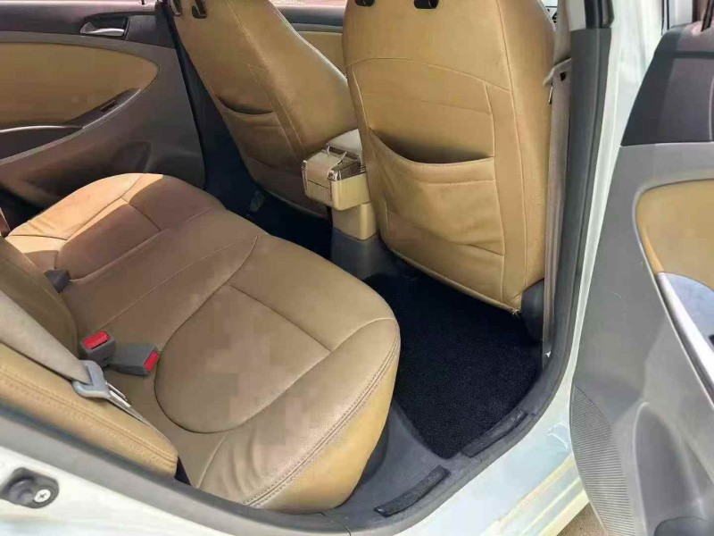 梧州18年现代瑞纳8