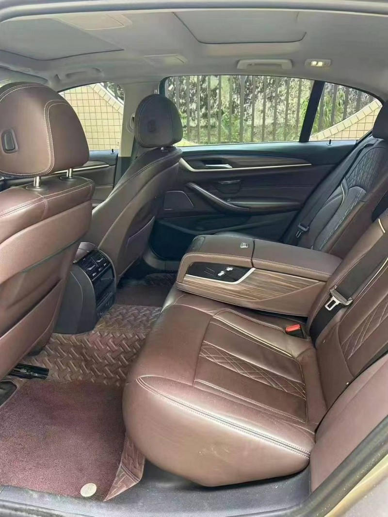 东莞19年宝马5系3