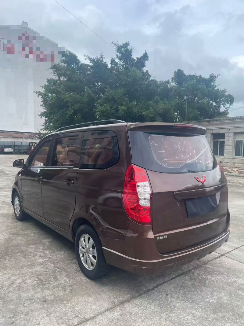 漳州17年五菱汽车宏光8