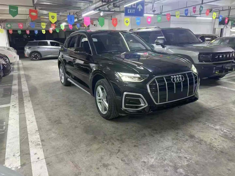 成都22年奥迪Q52