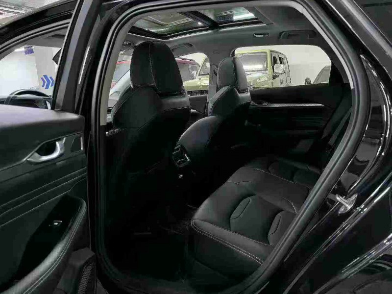 成都23年吉利星瑞5