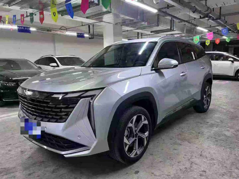 成都23年吉利博越3