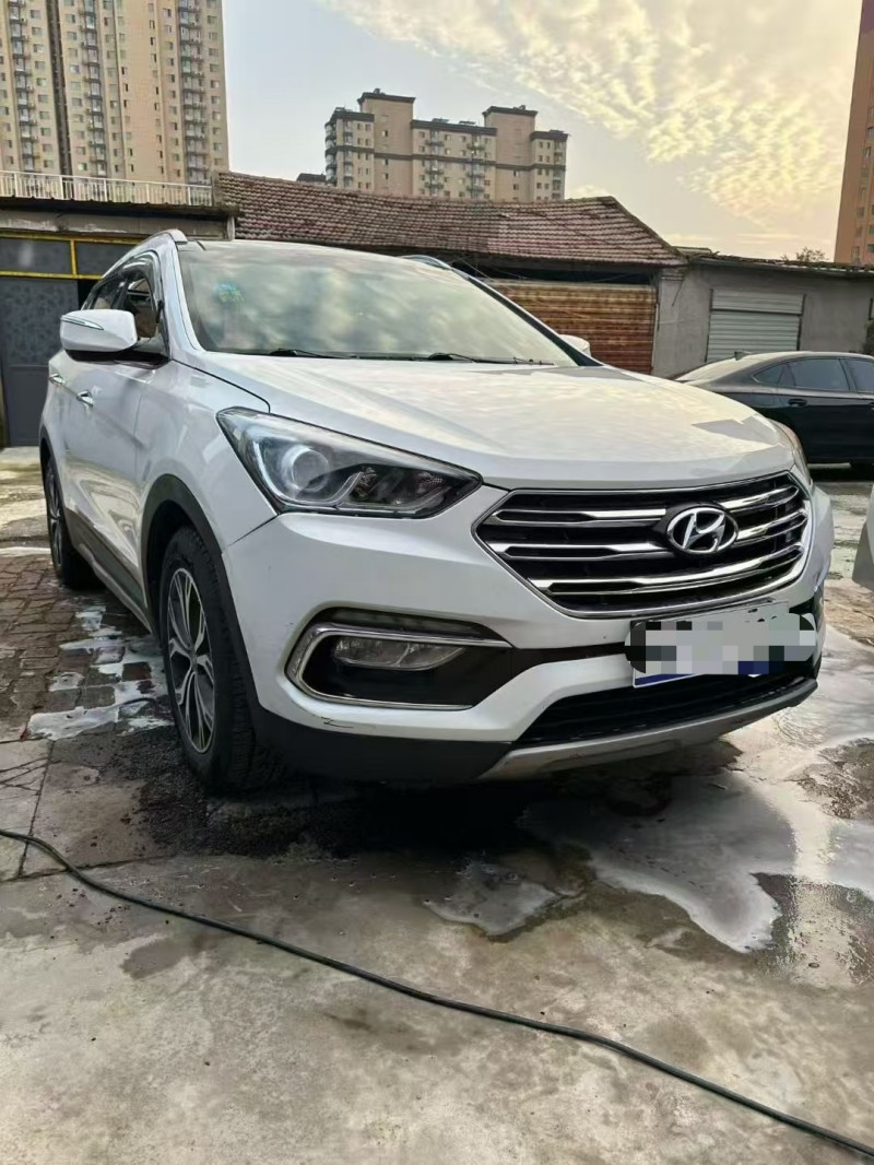 菏泽19年现代全新胜达2