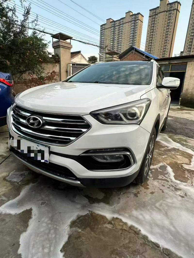 菏泽19年现代全新胜达3