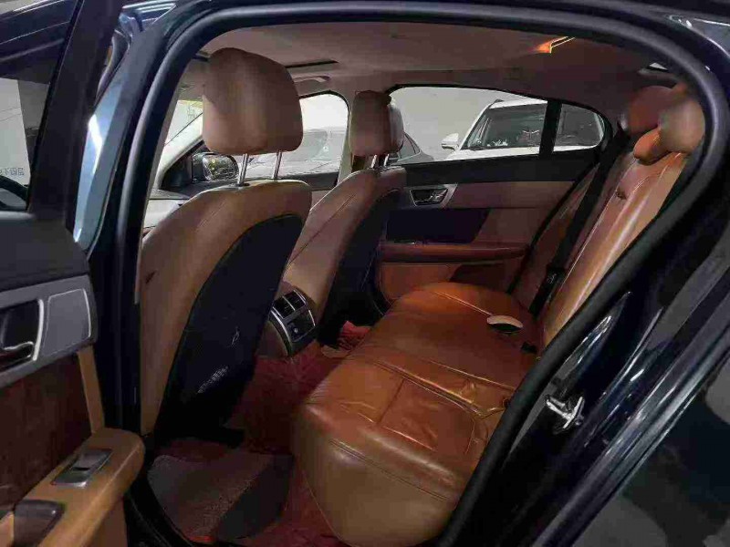 成都15年捷豹XF5