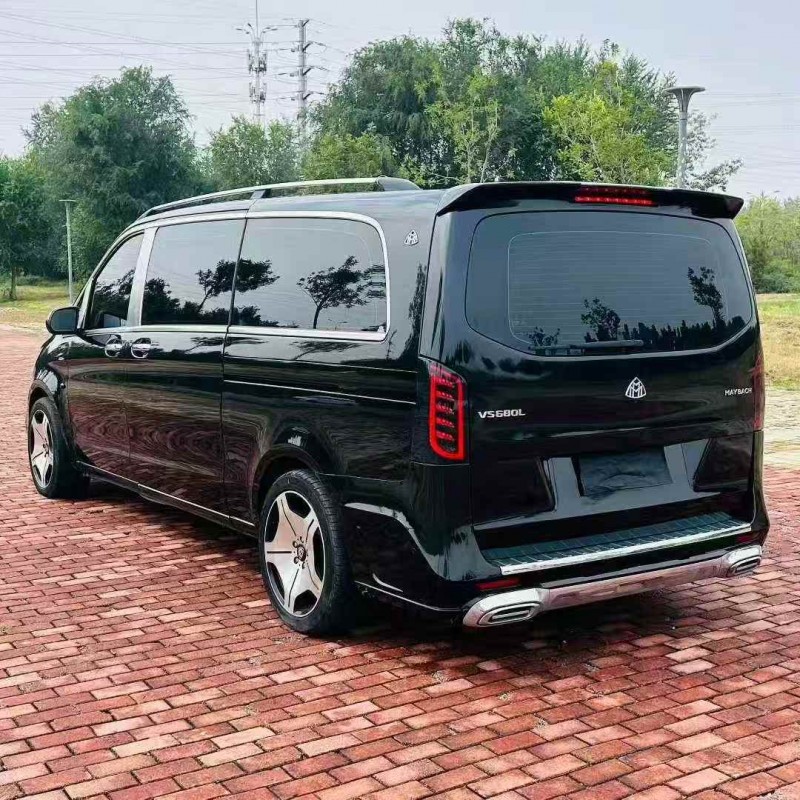 青岛18年奔驰威霆8