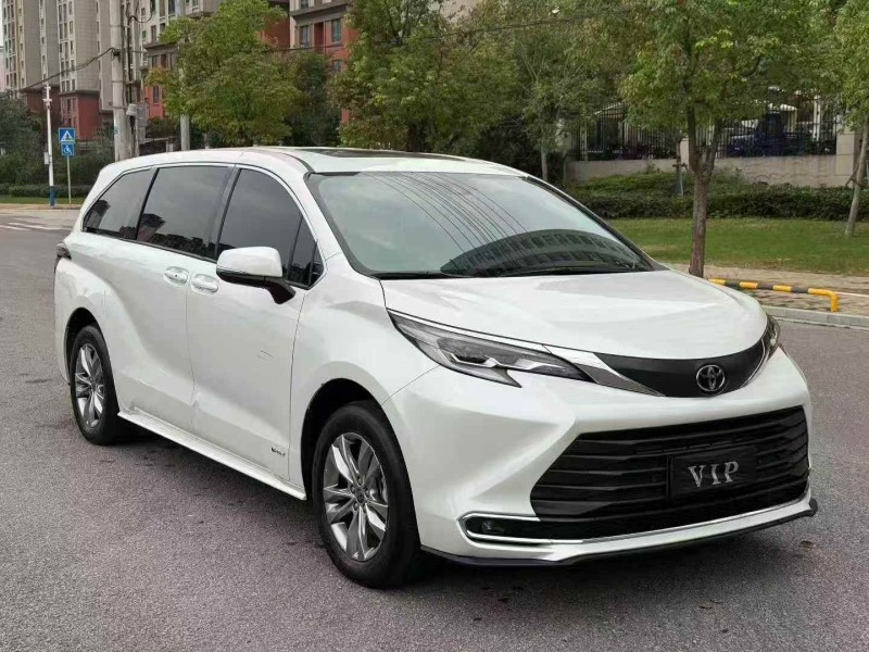 淮南24年丰田塞纳3